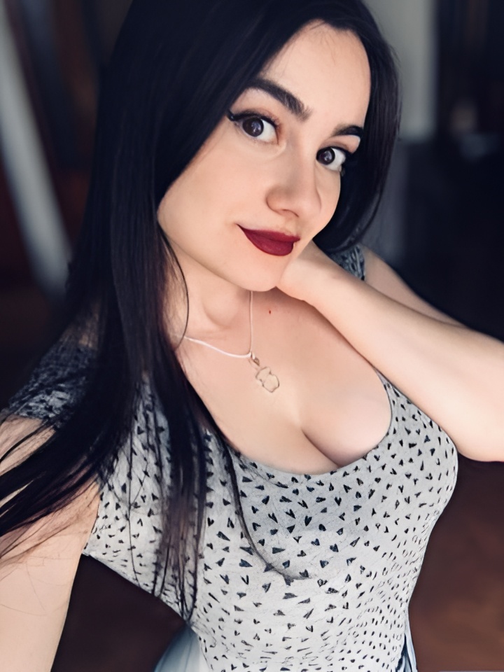 Инга привлекальеная девушка из Оха цена от 5000 руб