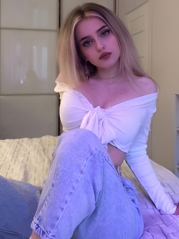 Ната привлекальеная девушка из Оха цена от 2000 руб