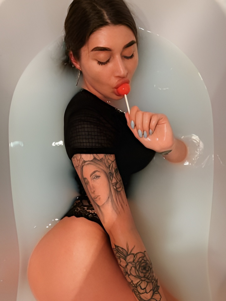 Зиглинда привлекальеная девушка из Оха цена от 10000 руб