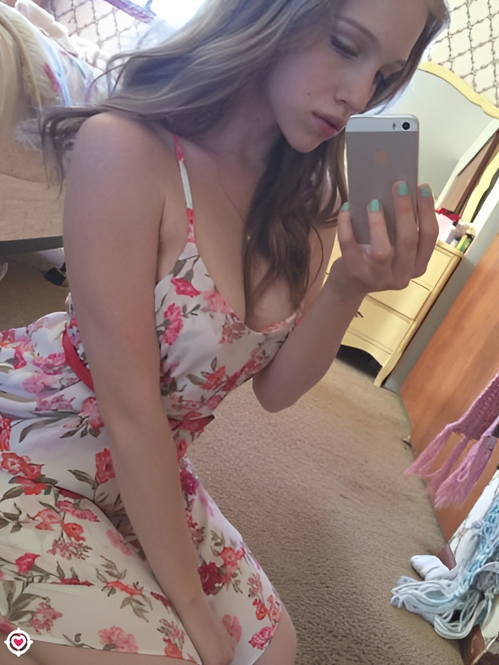 Зоя привлекательная девушка из Оха цена от 10000 руб