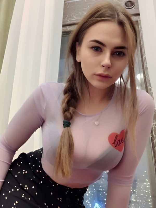 Агата привлекательная девушка из Оха цена от 3000 руб