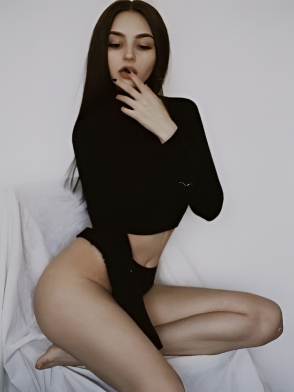 Дарина привлекательная девушка из Оха цена от 5000 руб