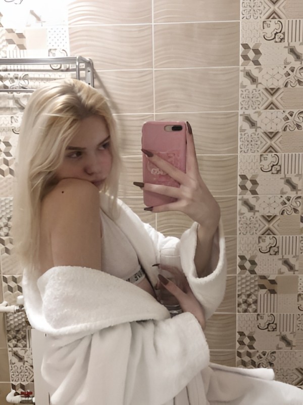 Дарья привлекательная девушка из Оха цена от 4000 руб