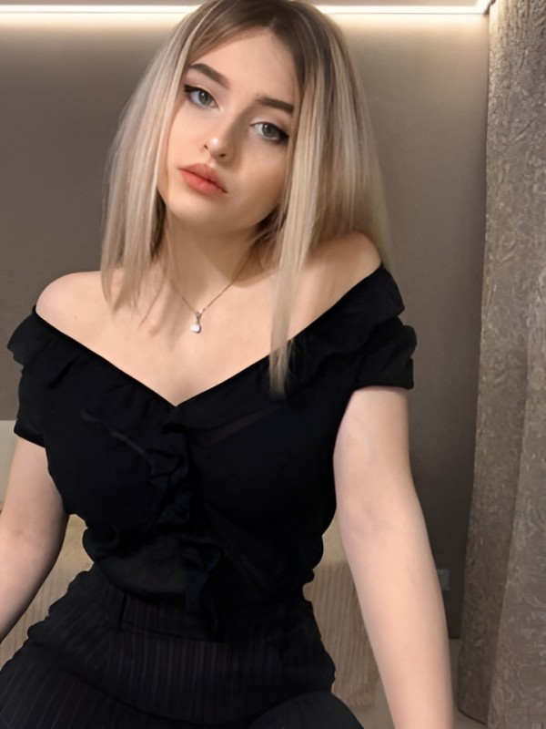 Владислава привлекательная девушка из Оха цена от 4000 руб