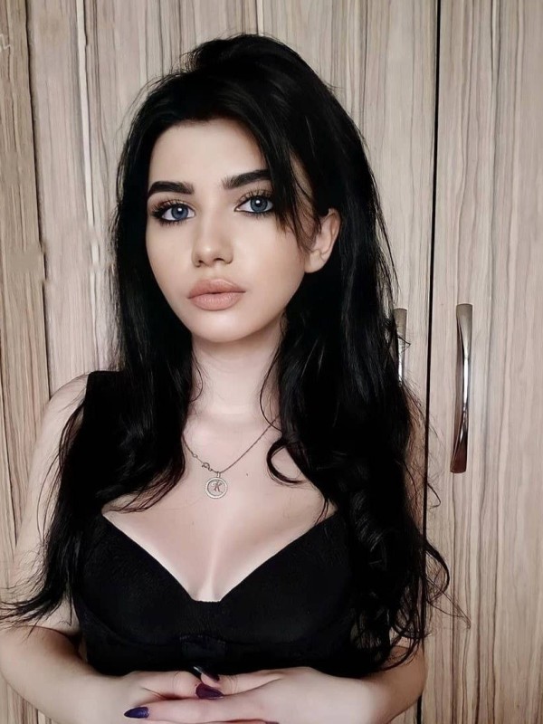 Светка привлекательная девушка из Оха цена от 3500 руб